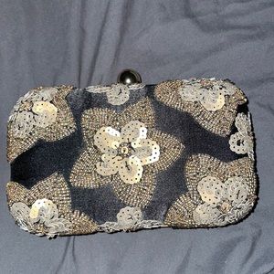 Clutch Small-gold Bead Applique Jewel gold Metal Frame lift-clasp closure.